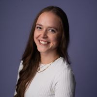 Portrait von Janine Rader